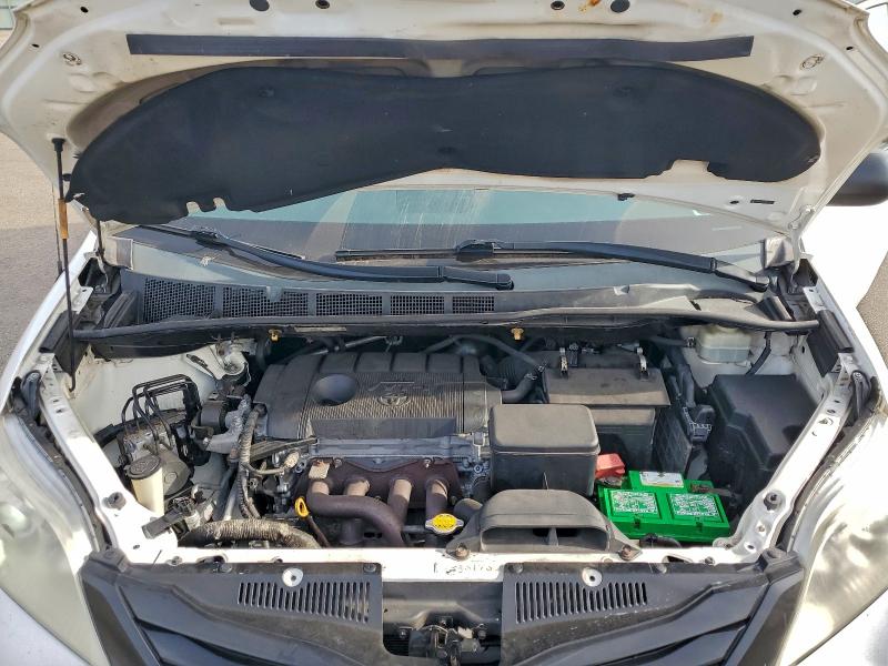 Photo 12 from auction – 2012 TOYOTA SIENNA LE with VIN 5TDKA3DC7CS010957