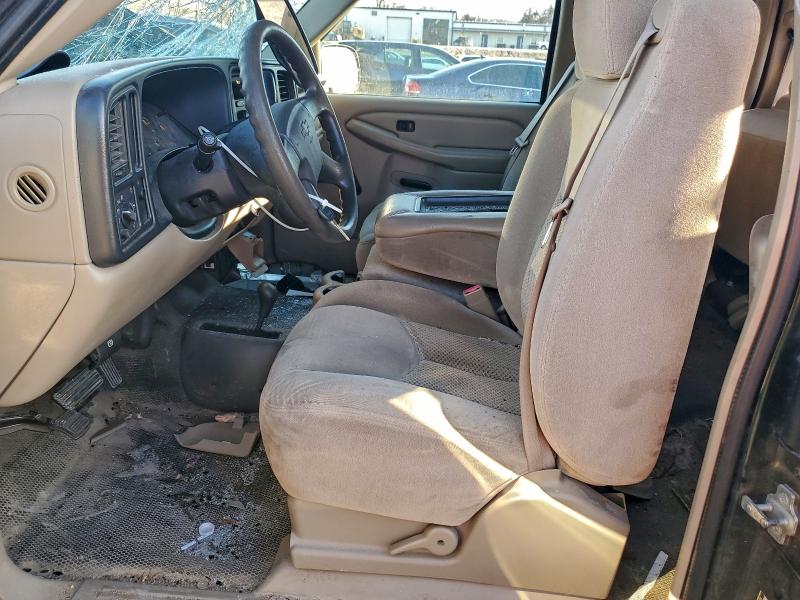 Photo 7 from auction – 2004 CHEVROLET SILVERADO with VIN 1GCEK19V54Z250565