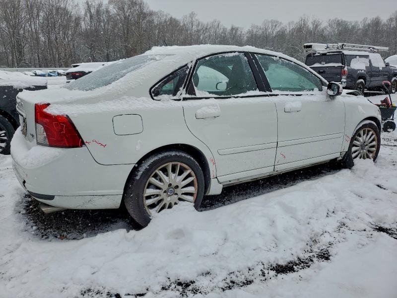 Photo 3 from auction – 2011 VOLVO S40 T5 with VIN YV1672MS5B2546744