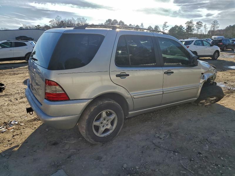 Photo 3 from auction – 2001 MERCEDES-BENZ ML 320 with VIN 4JGAB54E41A262547