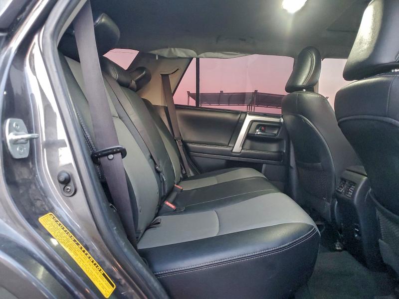 Photo 11 from auction – 2016 TOYOTA 4RUNNER SR with VIN JTEBU5JR1G5349183