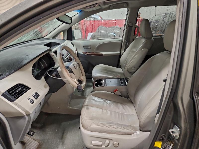 Photo 7 from auction – 2012 TOYOTA SIENNA XLE with VIN 5TDYK3DC5CS248376