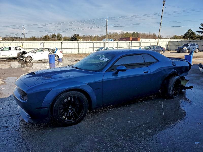 DODGE CHALLENGER 2020 with VIN 2C3CDZFJ9LH198376 - Photo from auction