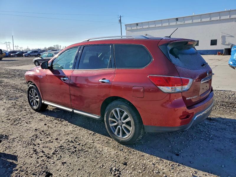Photo 2 from auction – 2015 NISSAN PATHFINDER with VIN 5N1AR2MN0FC639039