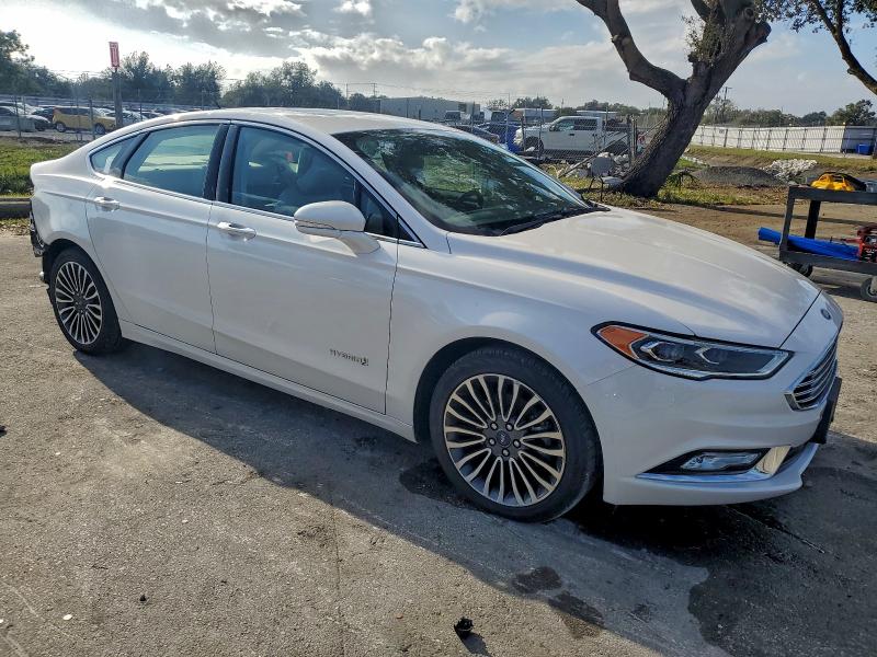 Photo 4 from auction – 2017 FORD FUSION SE with VIN 3FA6P0LU6HR247545
