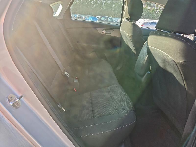 Photo 10 from auction – 2019 KIA FORTE FE with VIN 3KPF24AD0KE121019