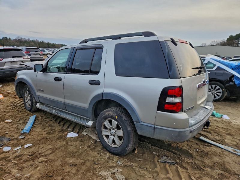 Photo 2 from auction – 2006 FORD EXPLORER with VIN 1FMEU73E26ZA10376
