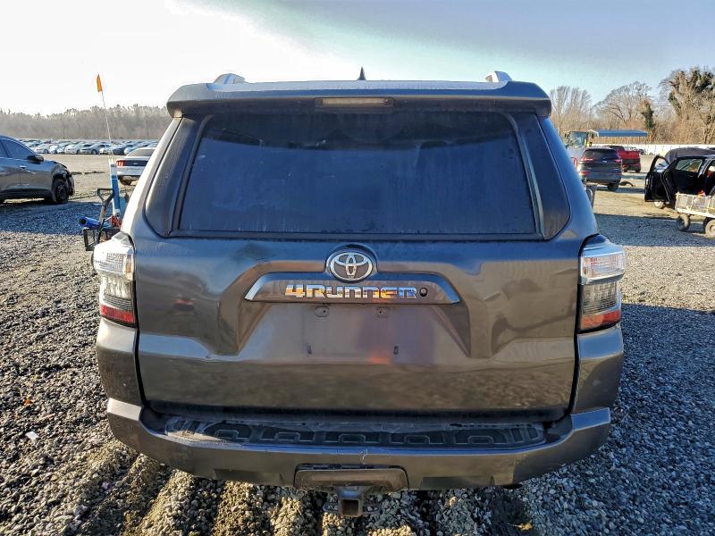 Photo 6 from auction – 2014 TOYOTA 4RUNNER SR with VIN JTEZU5JR1E5079531