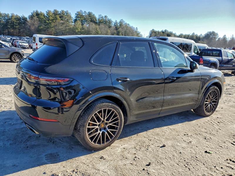 Photo 3 from auction – 2021 PORSCHE CAYENNE with VIN WP1AA2AY8MDA07664
