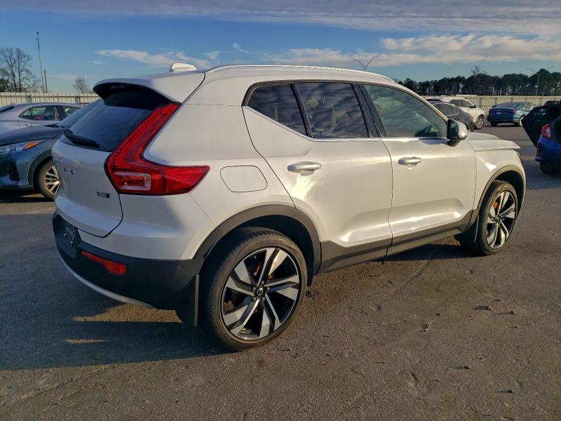 Photo 3 from auction – 2024 VOLVO XC40 PLUS with VIN YV4L12UE2R2234490