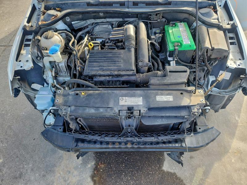 Photo 11 from auction – 2017 VOLKSWAGEN JETTA S with VIN 3VW2B7AJ6HM374606