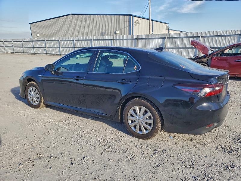 Photo 2 from auction – 2021 TOYOTA CAMRY LE with VIN 4T1C31AK2MU554774