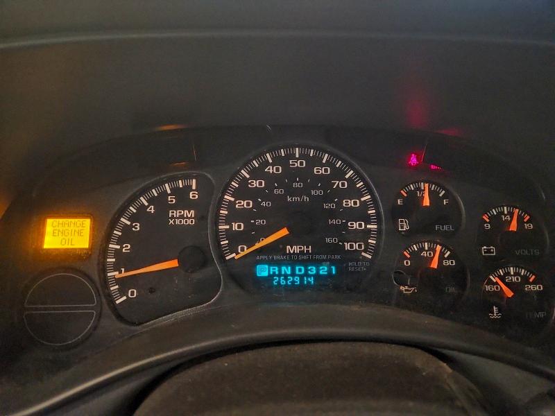 Photo 9 from auction – 2001 CHEVROLET SILVERADO with VIN 2GCEC19T511196006