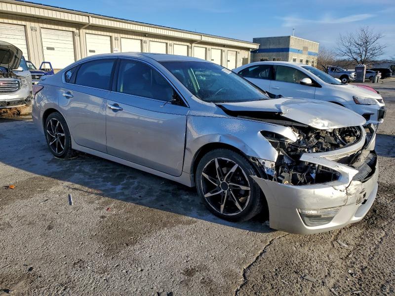 Photo 4 from auction – 2015 NISSAN ALTIMA 2.5 with VIN 1N4AL3AP4FC140395