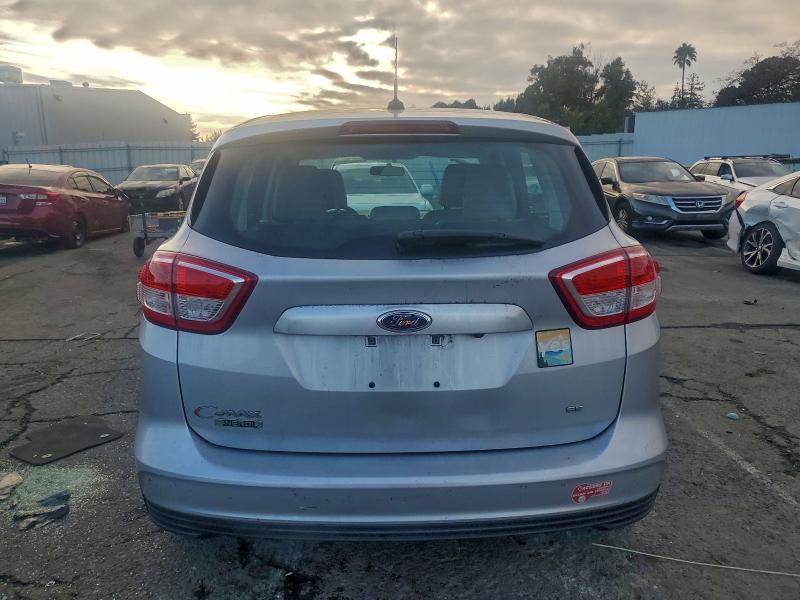 Photo 6 from auction – 2017 FORD C-MAX SE with VIN 1FADP5EU5HL105820