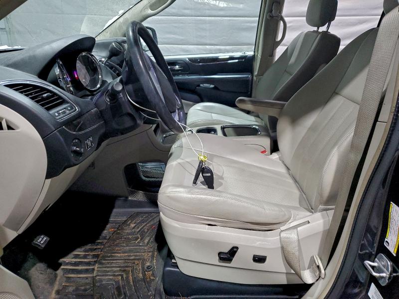Photo 7 from auction – 2013 CHRYSLER TOWN & COU with VIN 2C4RC1CG9DR647117