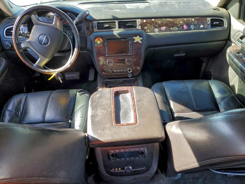 Photo 8 from auction – 2008 GMC YUKON DENA with VIN 1GKFK63848J205016