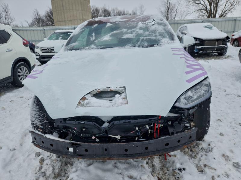 Photo 5 from auction – 2018 TESLA MODEL X with VIN 5YJXCBE25JF122190