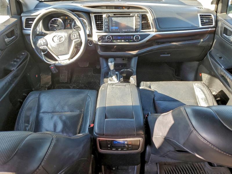Photo 8 from auction – 2015 TOYOTA HIGHLANDER with VIN 5TDDKRFH5FS194981