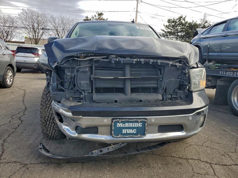 Photo 5 from auction – 2016 RAM 1500 SLT with VIN 3C6RR7LT1GG388526