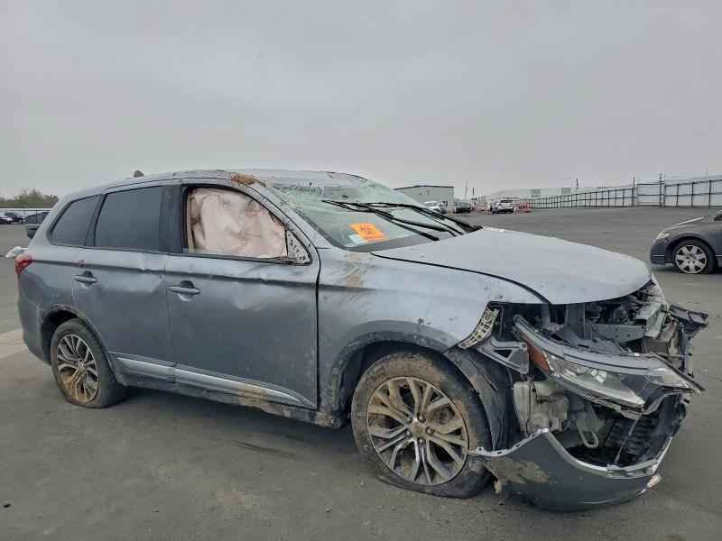 Фото 4 с аукциона – 2017 MITSUBISHI OUTLANDER с VIN JA4AD3A39HZ044339