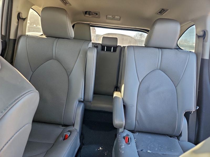 Photo 10 from auction – 2021 TOYOTA HIGHLANDER with VIN 5TDDZRBH8MS122350