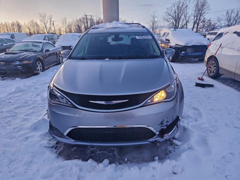 Photo 5 from auction – 2018 CHRYSLER PACIFICA T with VIN 2C4RC1BG7JR185833