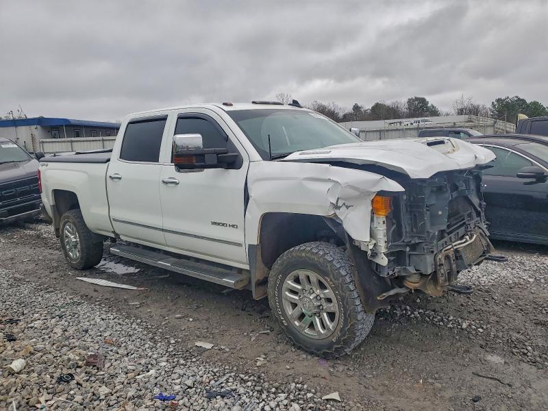 Photo 4 from auction – 2017 CHEVROLET SILVERADO with VIN 1GC1KWEY7HF220258