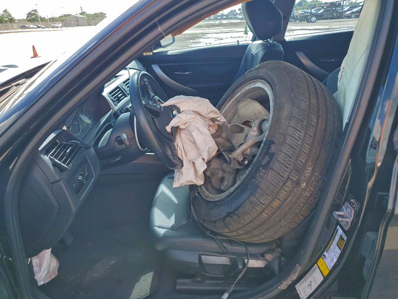 Photo 7 from auction – 2014 BMW 320 I with VIN WBA3B1G56ENT00082