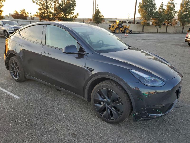 Photo 4 from auction – 2025 TESLA MODEL Y with VIN 7SAYGDED3SF218281