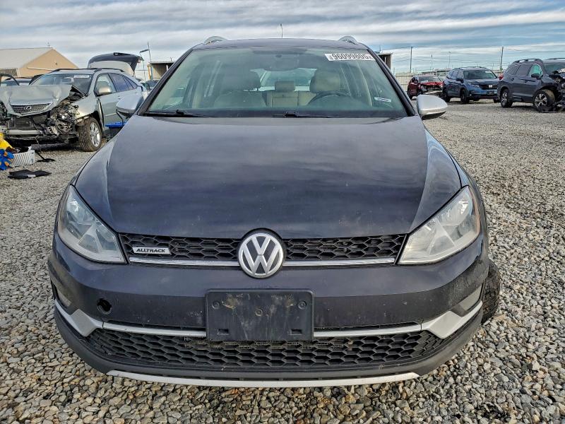Photo 5 from auction – 2017 VOLKSWAGEN GOLF ALLTR with VIN 3VWM17AU9HM536167