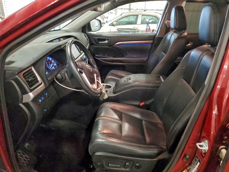 Photo 7 from auction – 2018 TOYOTA HIGHLANDER with VIN 5TDJZRFH0JS820377