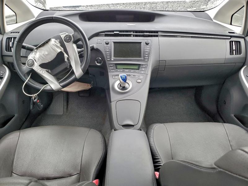 Photo 8 from auction – 2011 TOYOTA PRIUS with VIN JTDKN3DU8B0272548