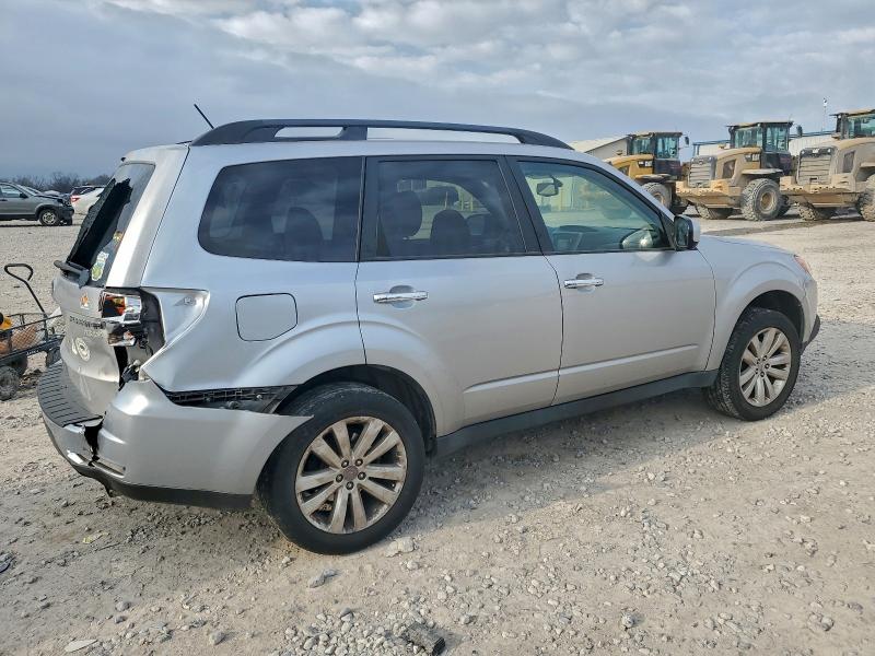 Photo 3 from auction – 2012 SUBARU FORESTER L with VIN JF2SHAEC8CH452909