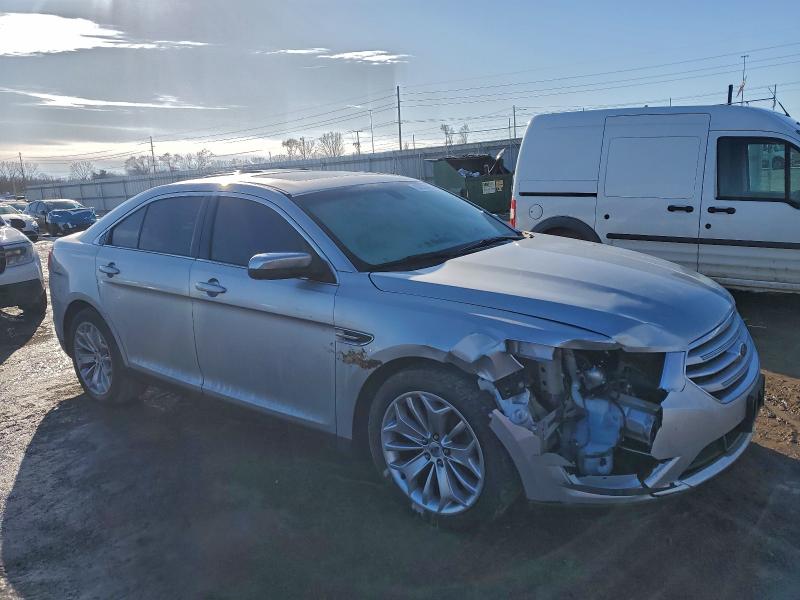 Photo 4 from auction – 2016 FORD TAURUS LIM with VIN 1FAHP2F89GG120281