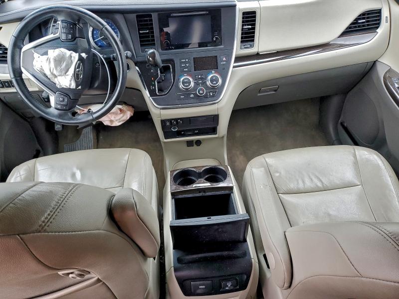 Photo 8 from auction – 2015 TOYOTA SIENNA with VIN 5TDYK3DC5FS648961