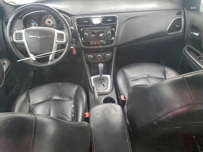 Photo 8 from auction – 2013 CHRYSLER 200 LIMITE with VIN 1C3CCBCG8DN555431