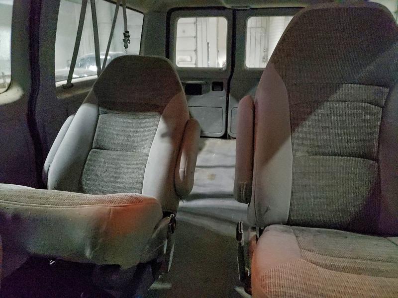 Photo 10 from auction – 2002 FORD ECONOLINE with VIN 1FMRE11L42HB13439