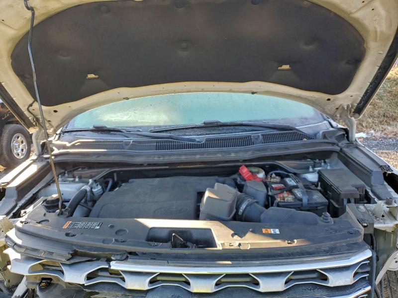 Photo 12 from auction – 2017 FORD EXPLORER L with VIN 1FM5K8F81HGC13579