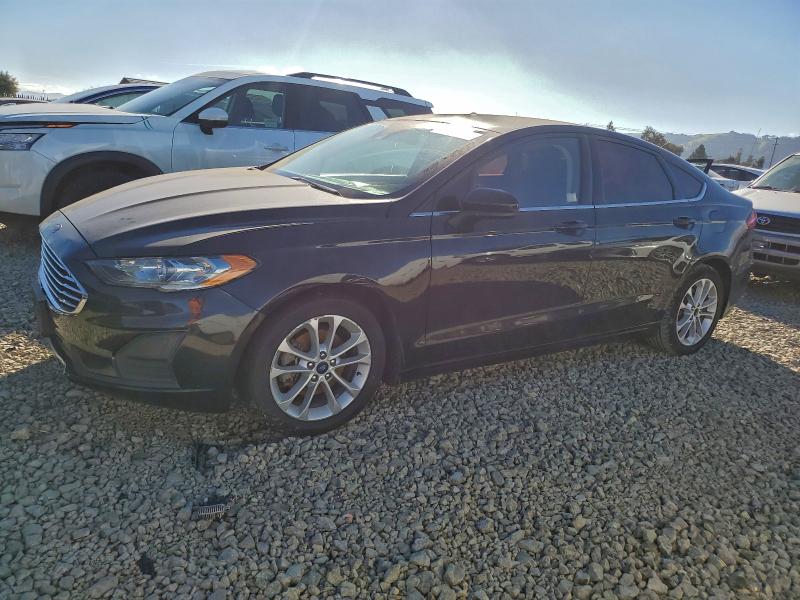 FORD FUSION SE 2019 with VIN 3FA6P0LU1KR139809 - Photo from auction