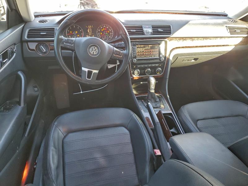 Photo 8 from auction – 2012 VOLKSWAGEN PASSAT SEL with VIN 1VWCP7A38CC043057