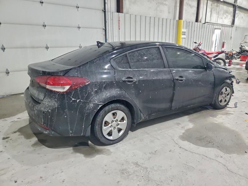 Photo 3 from auction – 2018 KIA FORTE LX with VIN 3KPFK4A75JE273631