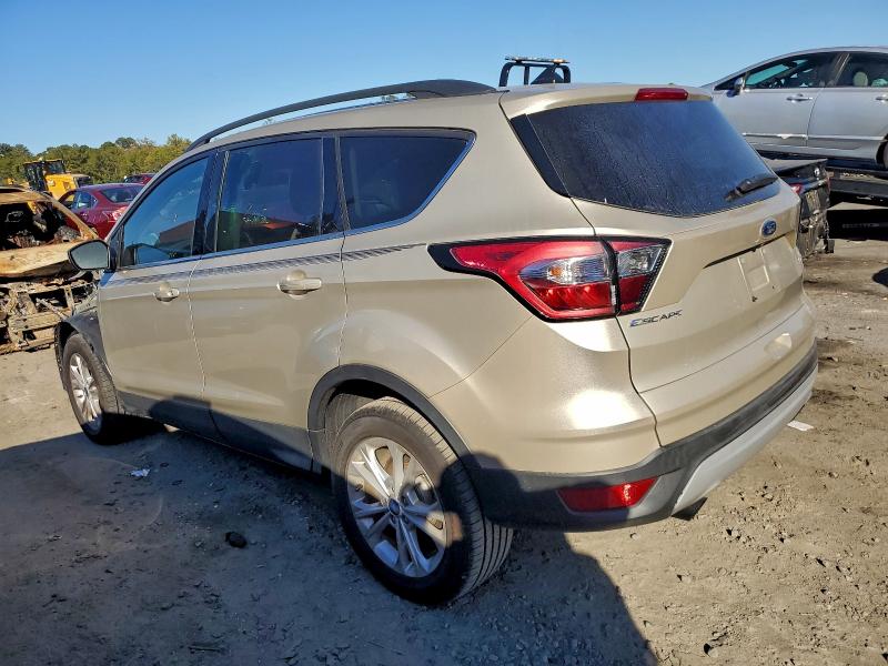 Photo 2 from auction – 2018 FORD ESCAPE SE with VIN 1FMCU0GD3JUB82289