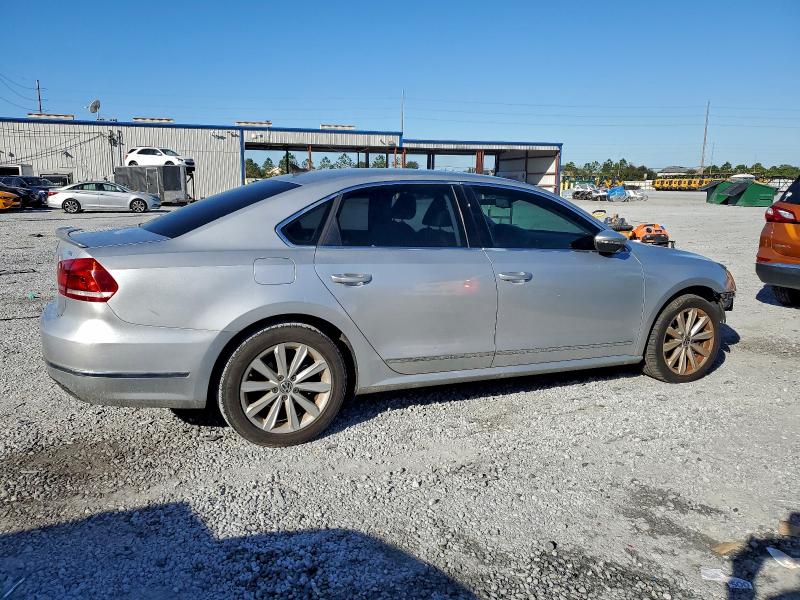 Photo 3 from auction – 2012 VOLKSWAGEN PASSAT SEL with VIN 1VWCP7A38CC043057
