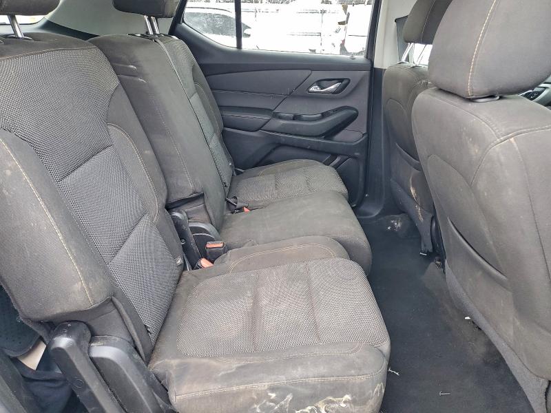 Photo 11 from auction – 2018 CHEVROLET TRAVERSE L with VIN 1GNERFKW1JJ240922