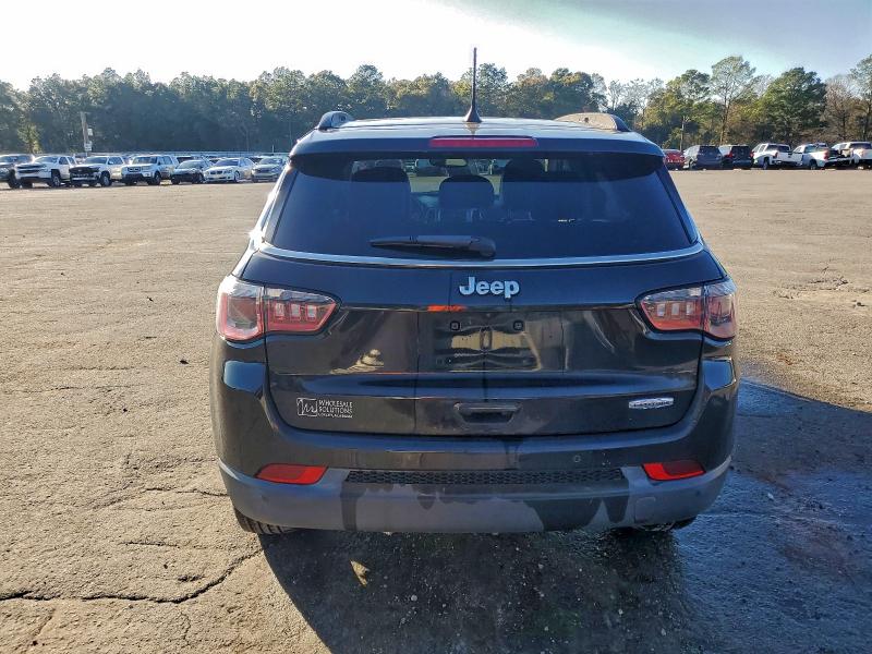Photo 6 from auction – 2017 JEEP COMPASS LA with VIN 3C4NJCBB9HT629418