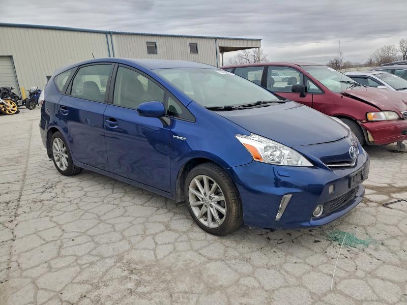 Photo 4 from auction – 2014 TOYOTA PRIUS V with VIN JTDZN3EU4E3295874