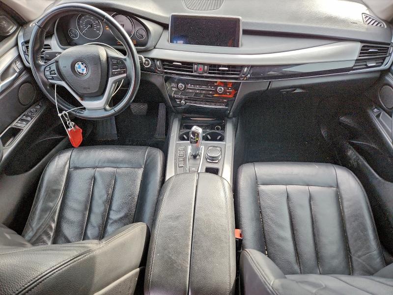 Photo 8 from auction – 2015 BMW X5 XDRIVE3 with VIN 5UXKR0C54F0P00813