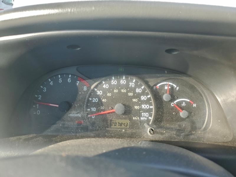 Photo 9 from auction – 2004 CHEVROLET TRACKER LT with VIN 2CNBJ634946900539