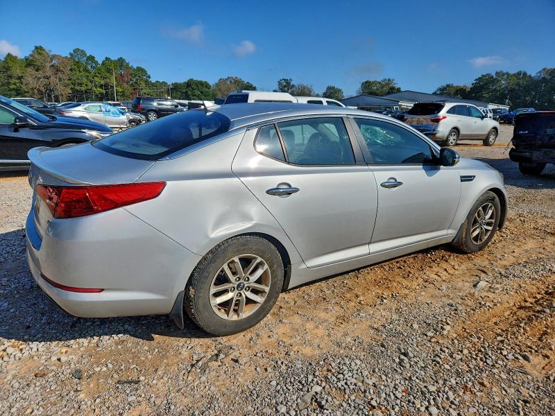 Photo 3 from auction – 2011 KIA OPTIMA LX with VIN KNAGM4A72B5102425